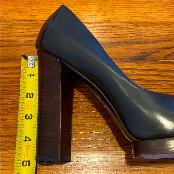 GUCCI Authentic platform Chrome Heels!!!!! - Picture 8 of 10